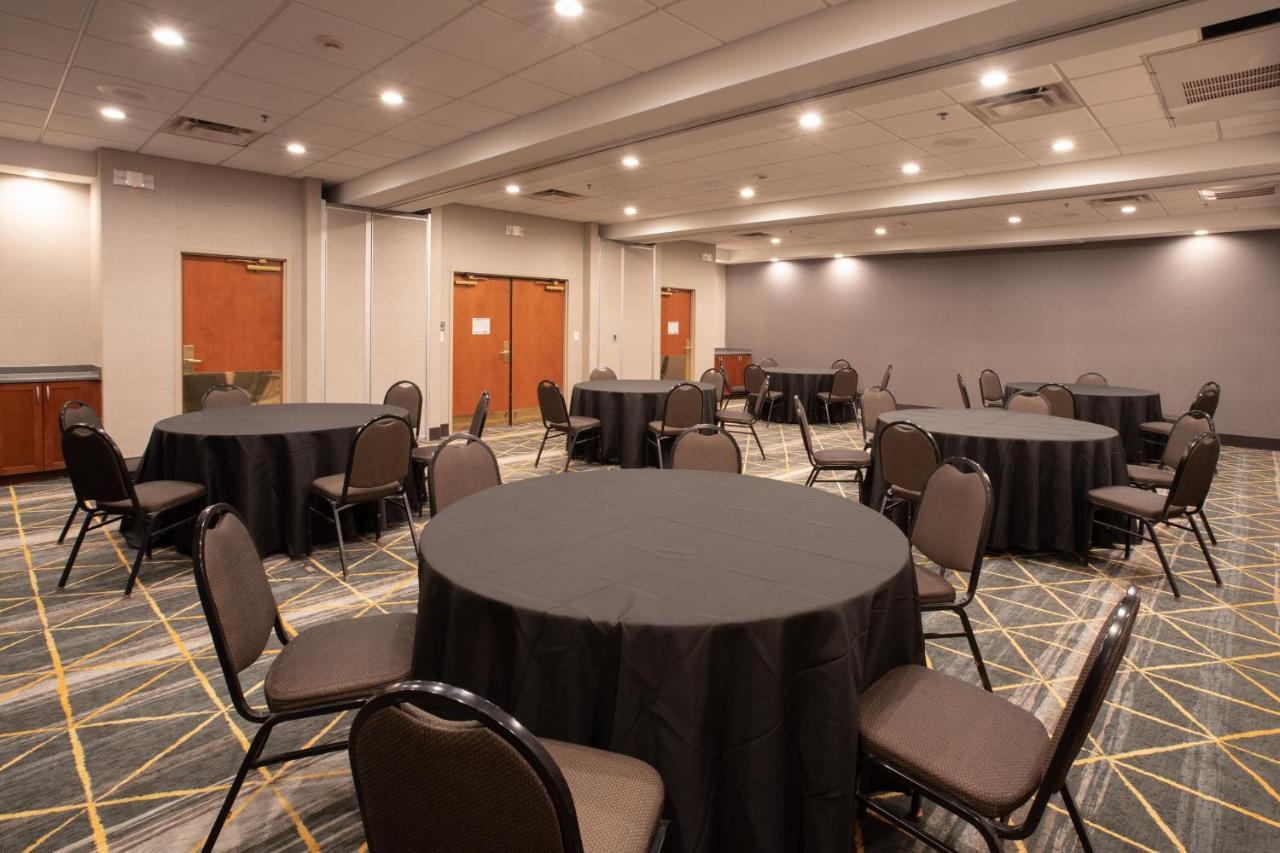 Holiday Inn & Suites Goodyear - West Phoenix Area By Ihg Exterior foto
